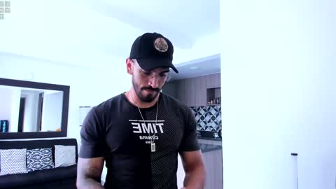 Snapshot of tony_muscle1 chatting on 5, 1, 2025 tony muscle1 online show from 5, 1, 2025