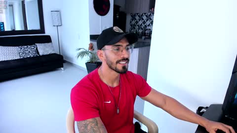 Snapshot of tony_muscle1 chatting on 7, 1, 2025 tony muscle1 online show from 7, 1, 2025