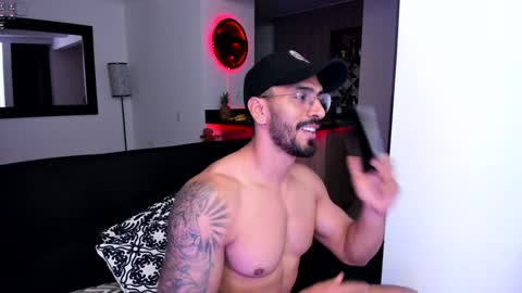 Snapshot of tony_muscle1 chatting on 21, 1, 2025 tony muscle1 online show from 21, 1, 2025