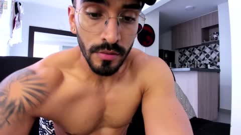 Snapshot of tony_muscle1 chatting on 2, 2, 2025 tony muscle1 online show from 2, 2, 2025