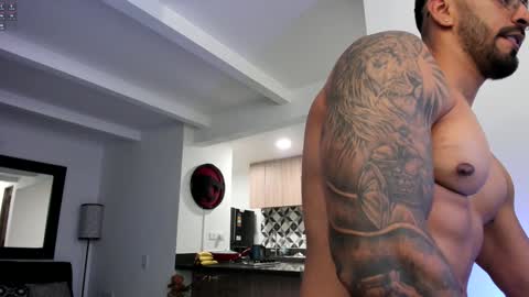 Snapshot of tony_muscle1 chatting on 3, 2, 2025 tony muscle1 online show from 3, 2, 2025