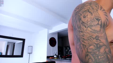 Snapshot of tony_muscle1 chatting on 9, 2, 2025 tony muscle1 online show from 9, 2, 2025