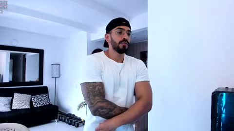 Snapshot of tony_muscle1 chatting on 15, 2, 2025 tony muscle1 online show from 15, 2, 2025