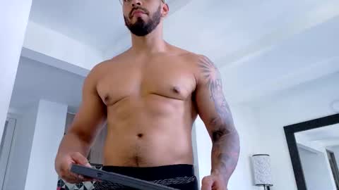 Snapshot of tony_muscle1 chatting on 15, 3, 2026 tony muscle1 online show from 15, 3, 2026