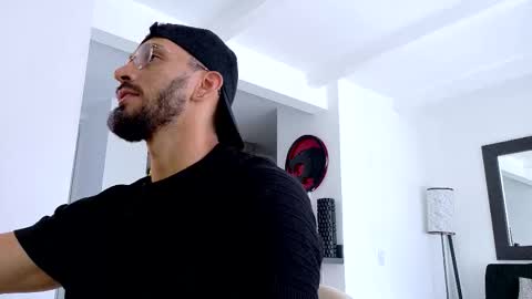 Snapshot of tony_muscle1 chatting on 23, 3, 2026 tony muscle1 online show from 23, 3, 2026