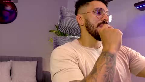 Snapshot of tony_muscle1 chatting on 10, 6, 2026 tony muscle1 online show from 10, 6, 2026