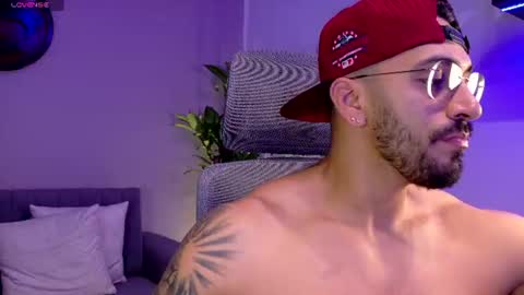 Snapshot of tony_muscle1 chatting on 12, 7, 2026 tony muscle1 online show from 12, 7, 2026