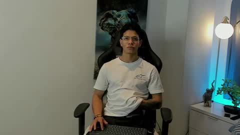 tony_petrov online show from 9, 1, 2026