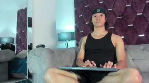 Tony Benedetti online show from 4, 5, 2026