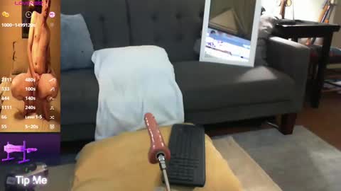 Snapshot of tonyluv3000 chatting on 26, 9, 2025 Tony Luv Fuck Machine online show from 26, 9, 2025