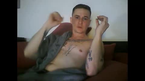 tonystrawberry online show from 19, 4, 2026
