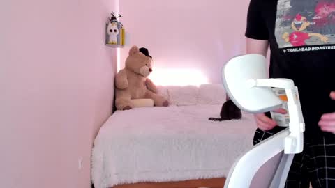 toohornyserj online show from 23, 1, 2025