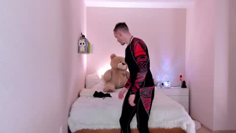 toohornyserj online show from 3, 2, 2025