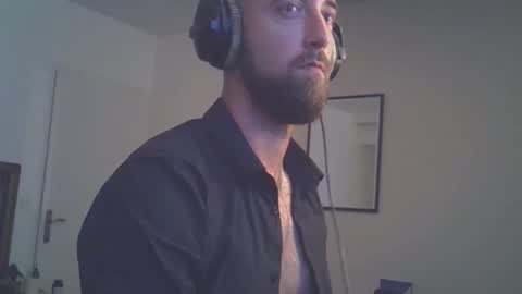 tootsybird online show from 23, 9, 2025