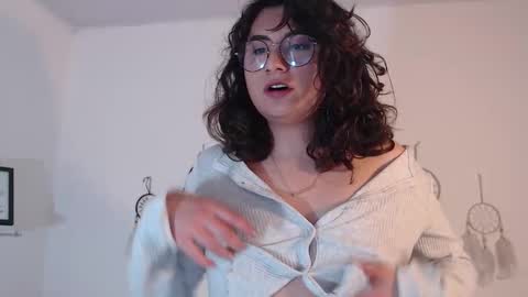 Snapshot of tori_just chatting on 20, 10, 2025 tori_just online show from 20, 10, 2025