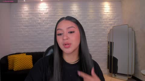 Tori Cross online show from 19, 12, 2024