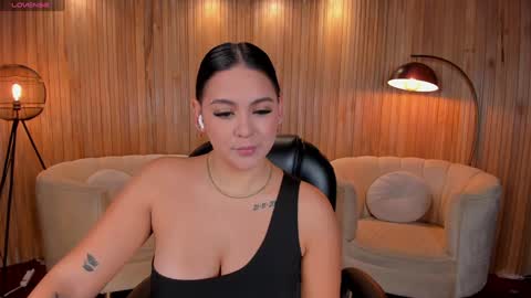 Tori Cross online show from 6, 1, 2025