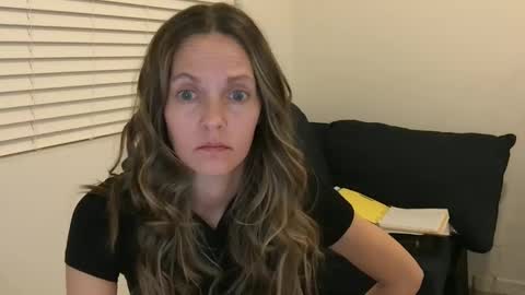 Tori Ryann online show from 5, 3, 2025