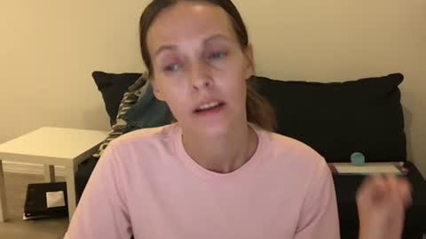 Tori Ryann online show from 9, 9, 2025