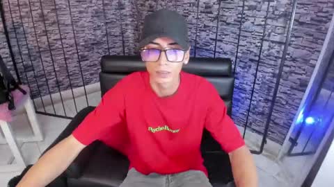 torn_boy online show from 28, 5, 2026