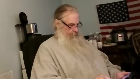 totallyawesome_65 online show from 26, 11, 2025