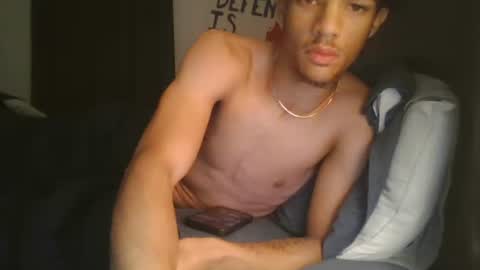 Snapshot of totxxx335 chatting on 28, 9, 2025 totxxx335 online show from 28, 9, 2025