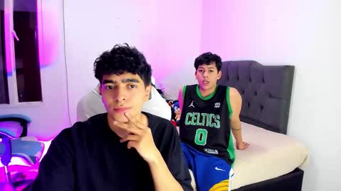 Snapshot of touch_n_play chatting on 24, 10, 2025 Marco and Jonas online show from 24, 10, 2025
