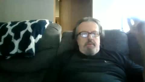 Snapshot of touchit9923 chatting on 3, 10, 2025 jim online show from 3, 10, 2025