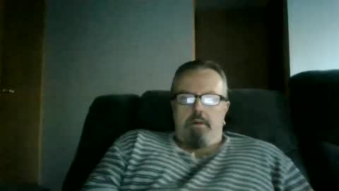 Snapshot of touchit9923 chatting on 9, 10, 2025 jim online show from 9, 10, 2025