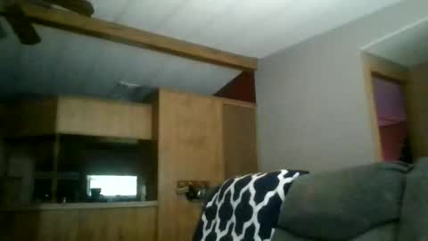 Snapshot of touchit9923 chatting on 20, 10, 2025 jim online show from 20, 10, 2025