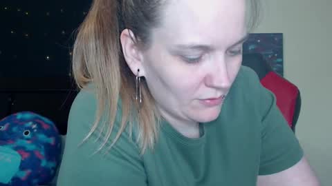 Snapshot of toxiclilly chatting on 2, 12, 2024 Lilly Miss Mistress Goddess Maam Queen Boss online show from 2, 12, 2024