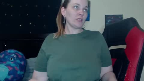 Snapshot of toxiclilly chatting on 2, 12, 2024 Lilly Miss Mistress Goddess Maam Queen Boss online show from 2, 12, 2024