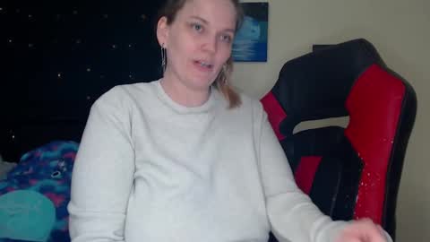 Snapshot of toxiclilly chatting on 6, 12, 2024 Lilly Miss Mistress Goddess Maam Queen Boss online show from 6, 12, 2024