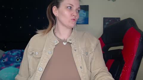 Snapshot of toxiclilly chatting on 21, 12, 2024 Lilly Miss Mistress Goddess Maam Queen Boss online show from 21, 12, 2024