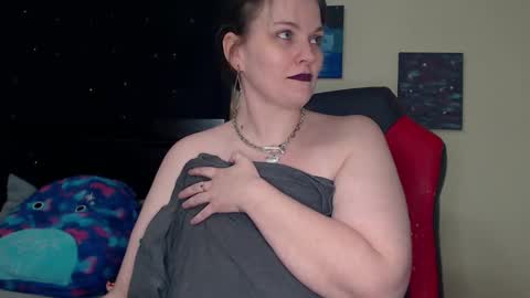 Snapshot of toxiclilly chatting on 3, 1, 2025 Lilly Miss Mistress Goddess Maam Queen Boss online show from 3, 1, 2025