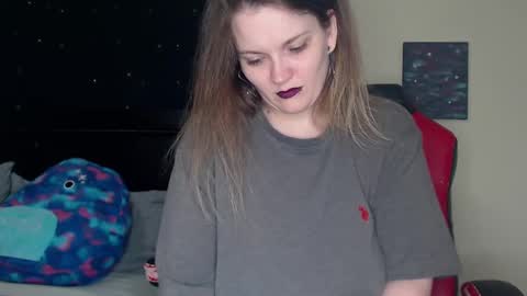 Snapshot of toxiclilly chatting on 8, 1, 2025 Lilly Miss Mistress Goddess Maam Queen Boss online show from 8, 1, 2025