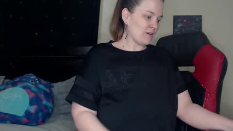 Snapshot of toxiclilly chatting on 17, 1, 2025 Lilly Miss Mistress Goddess Maam Queen Boss online show from 17, 1, 2025