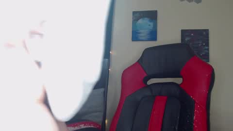 Snapshot of toxiclilly chatting on 22, 1, 2025 Lilly Miss Mistress Goddess Maam Queen Boss online show from 22, 1, 2025