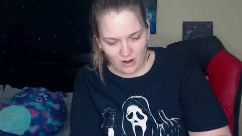 Snapshot of toxiclilly chatting on 24, 1, 2025 Lilly Miss Mistress Goddess Maam Queen Boss online show from 24, 1, 2025