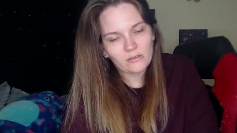 Snapshot of toxiclilly chatting on 3, 2, 2025 Lilly Miss Mistress Goddess Maam Queen Boss online show from 3, 2, 2025