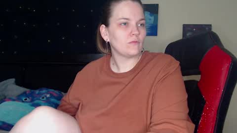 Snapshot of toxiclilly chatting on 5, 2, 2025 Lilly Miss Mistress Goddess Maam Queen Boss online show from 5, 2, 2025