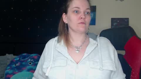 Snapshot of toxiclilly chatting on 1, 3, 2025 Lilly Miss Mistress Goddess Maam Queen Boss online show from 1, 3, 2025