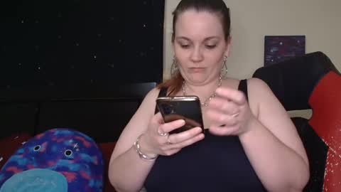 Snapshot of toxiclilly chatting on 25, 10, 2025 Lilly Miss Mistress Goddess Maam Queen Boss online show from 25, 10, 2025