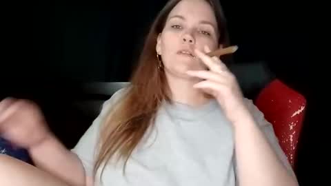 Snapshot of toxiclilly chatting on 15, 4, 2026 Lilly Miss Mistress Goddess Maam Queen Boss online show from 15, 4, 2026