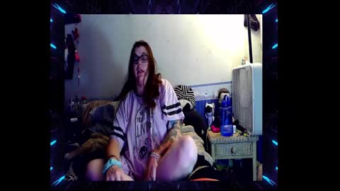 Snapshot of toxiclove1311 chatting on 7, 10, 2025 Toxiclove1311 online show from 7, 10, 2025