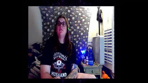 Snapshot of toxiclove1311 chatting on 6, 11, 2025 Toxiclove1311 online show from 6, 11, 2025