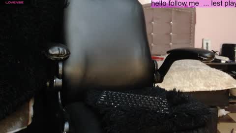 Snapshot of toxxxic_cams chatting on 24, 1, 2025 toxca69 online show from 24, 1, 2025