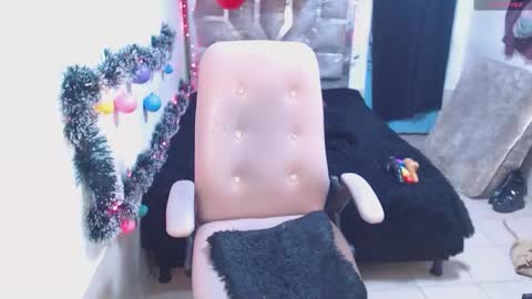 Snapshot of toxxxic_cams chatting on 28, 11, 2025 toxca69 online show from 28, 11, 2025