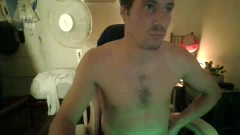 Snapshot of toyboysquirt chatting on 21, 4, 2026 toyboysquirt online show from 21, 4, 2026
