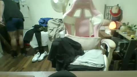 Snapshot of toyboysquirt chatting on 26, 4, 2026 toyboysquirt online show from 26, 4, 2026